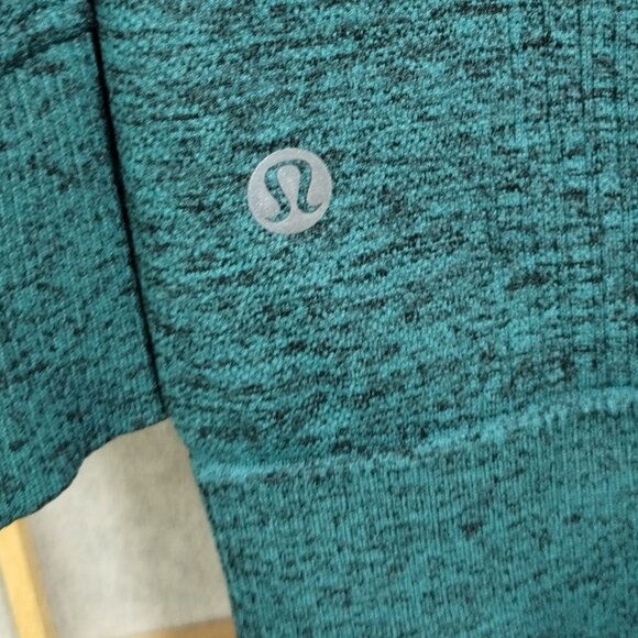 Lululemon Engineered Warmth Wool Blend Crew Neck Sweater Green/Jasper Size M - Picture 3 of 6